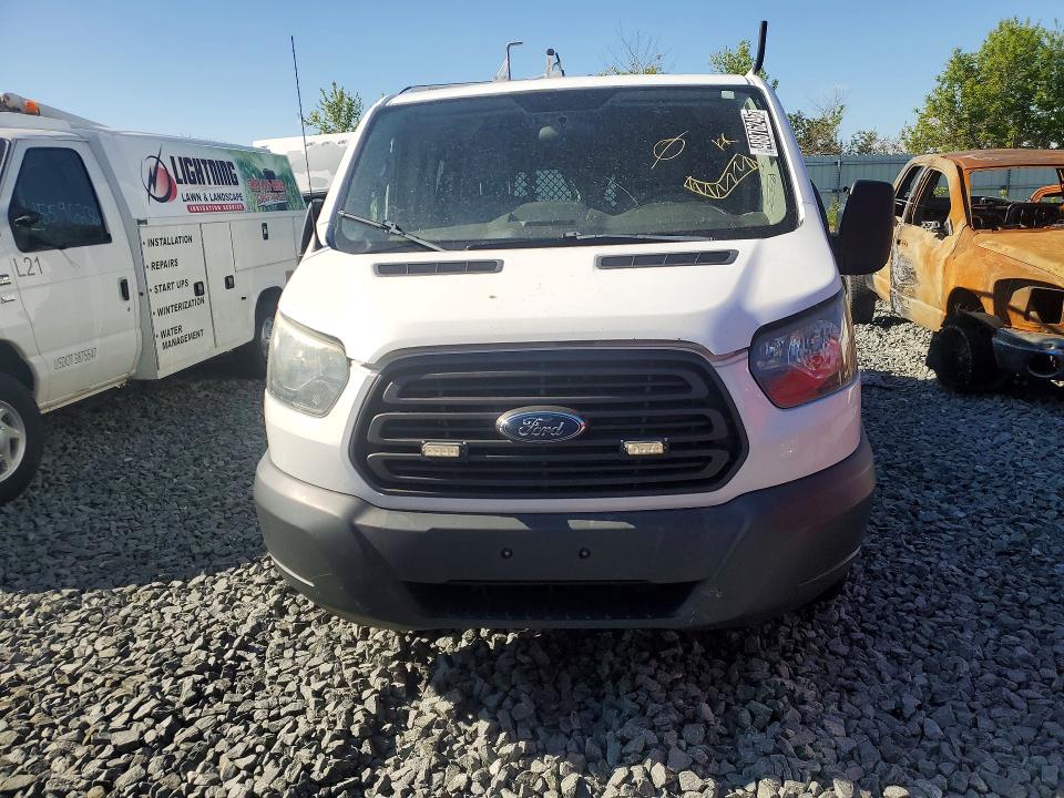 53992096 :رقم المزاد ، 1FTNE1ZM6FKA59764 vin ، 2015 Ford Transit مزاد بيع