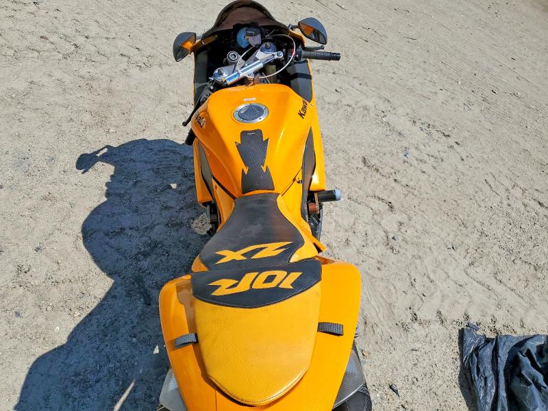 51523706 :رقم المزاد ، JKAZXCD156A008048 vin ، 2006 Kawasaki Zx1000 مزاد بيع