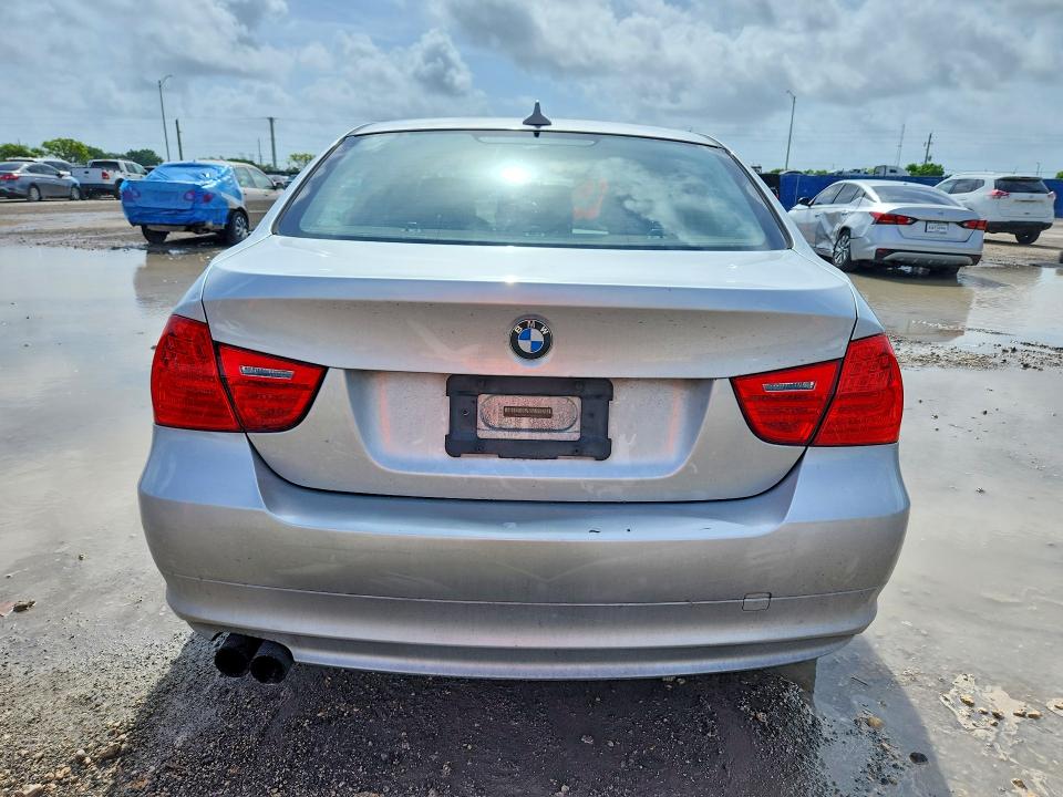 2011 Bmw 328 მანქანა იყიდება აუქციონზე, vin: WBAPH7G52BNM55548, აუქციონის ნომერი: 55052396