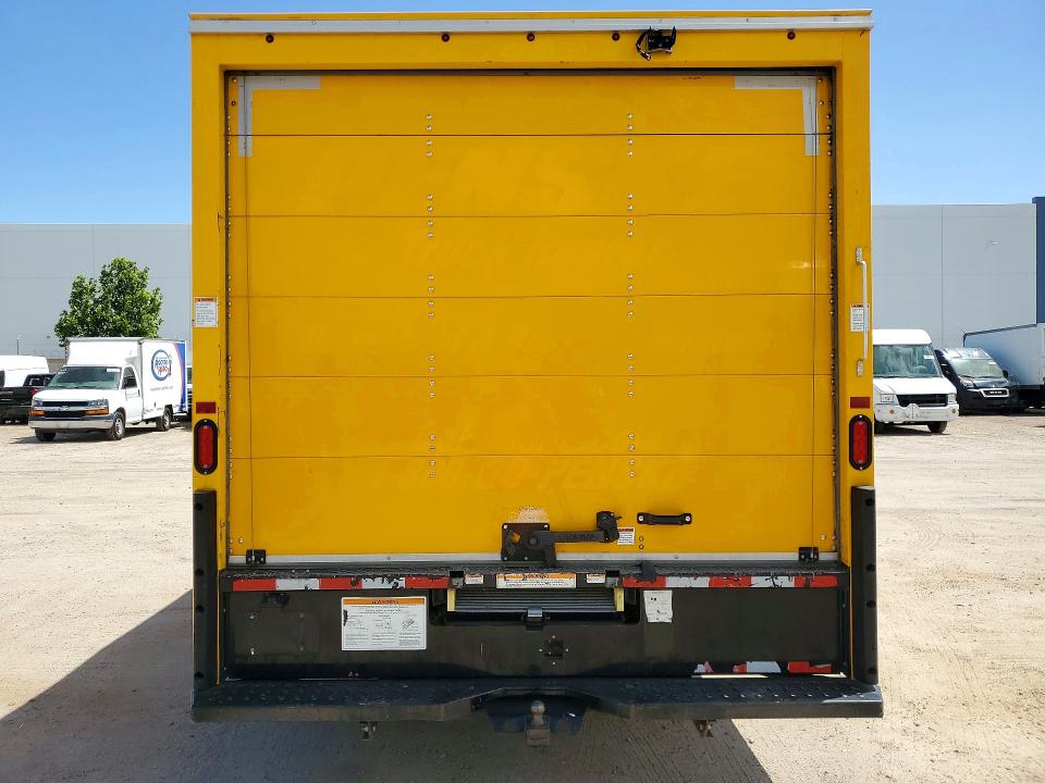 2022 Ford Econoline მანქანა იყიდება აუქციონზე, vin: 1FDWE3FN3NDC04013, აუქციონის ნომერი: 54721376
