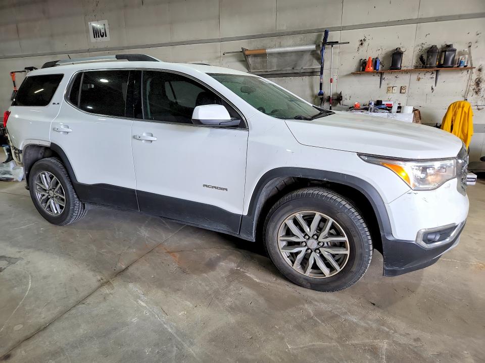 53203166 :رقم المزاد ، 1GKKNLLS1HZ178973 vin ، 2017 Gmc Acadia مزاد بيع