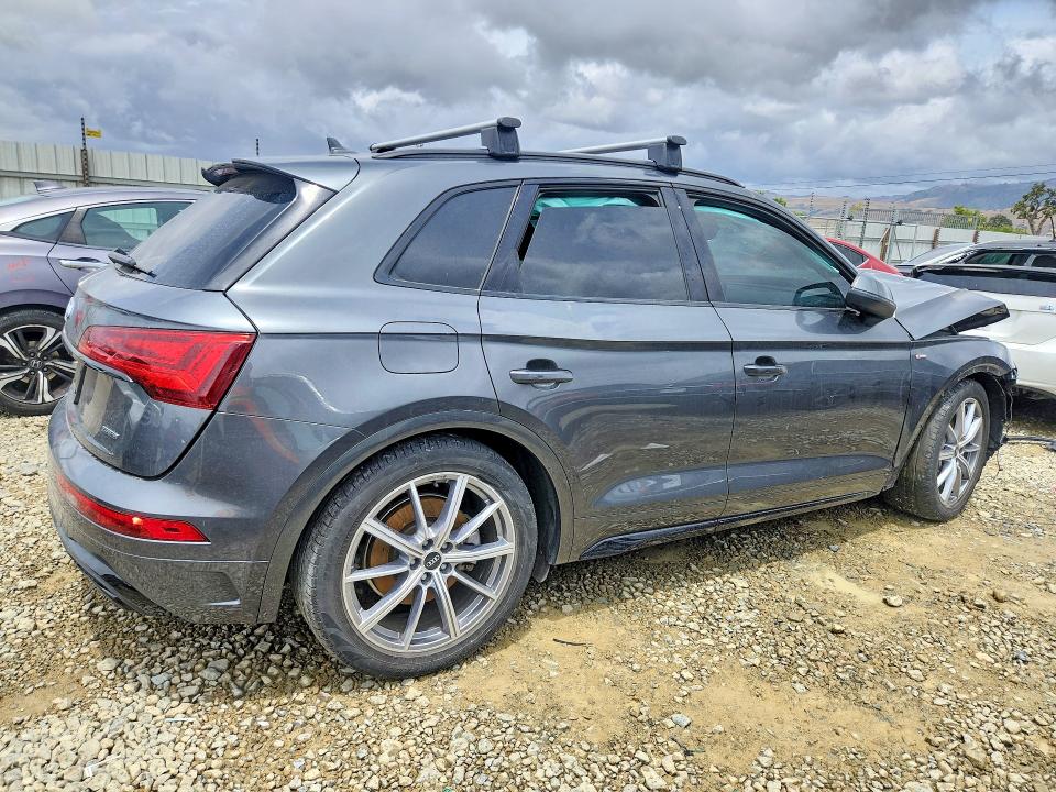 55458016 :رقم المزاد ، WA1E2AFY6N2018219 vin ، 2022 Audi Q5 E مزاد بيع