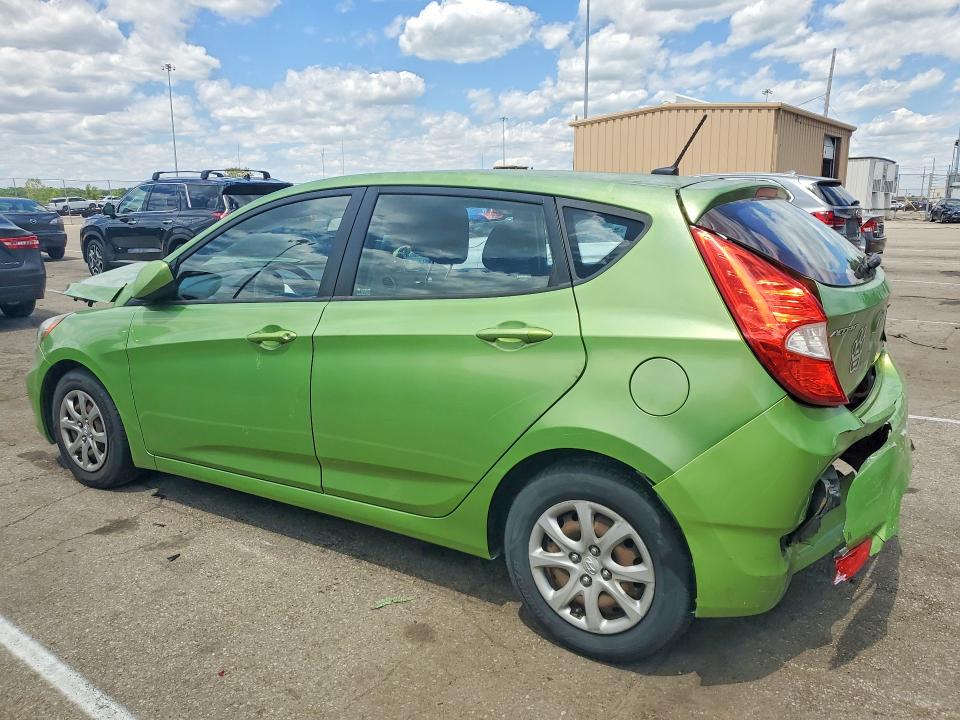 53199216 :رقم المزاد ، KMHCT5AE2DU108903 vin ، 2013 Hyundai Accent مزاد بيع