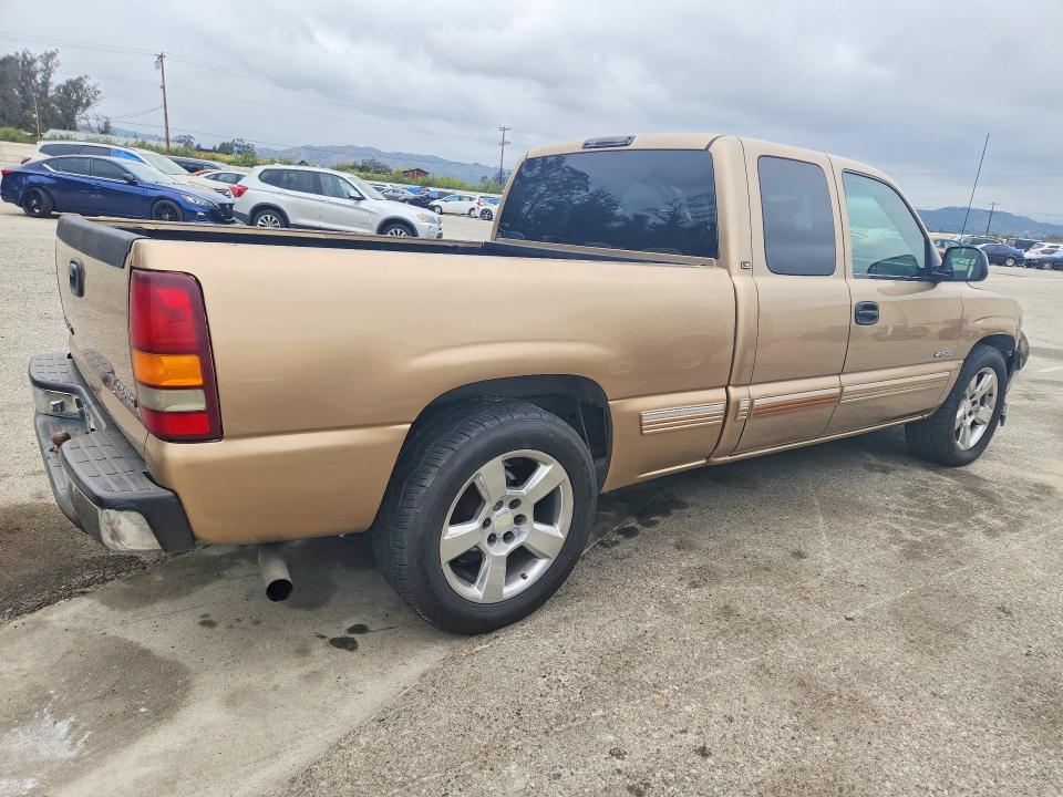 2001 Chevrolet Silverado მანქანა იყიდება აუქციონზე, vin: 2GCEC19V411239266, აუქციონის ნომერი: 53657766