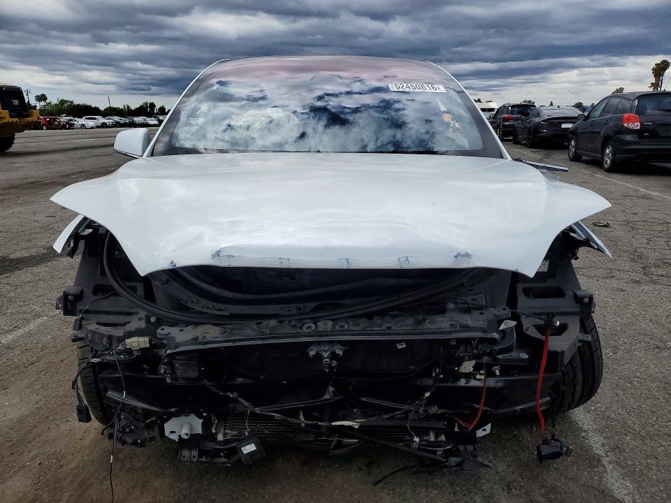 52450816 :رقم المزاد ، 5YJXCBE26JF137362 vin ، 2018 Tesla Model X مزاد بيع