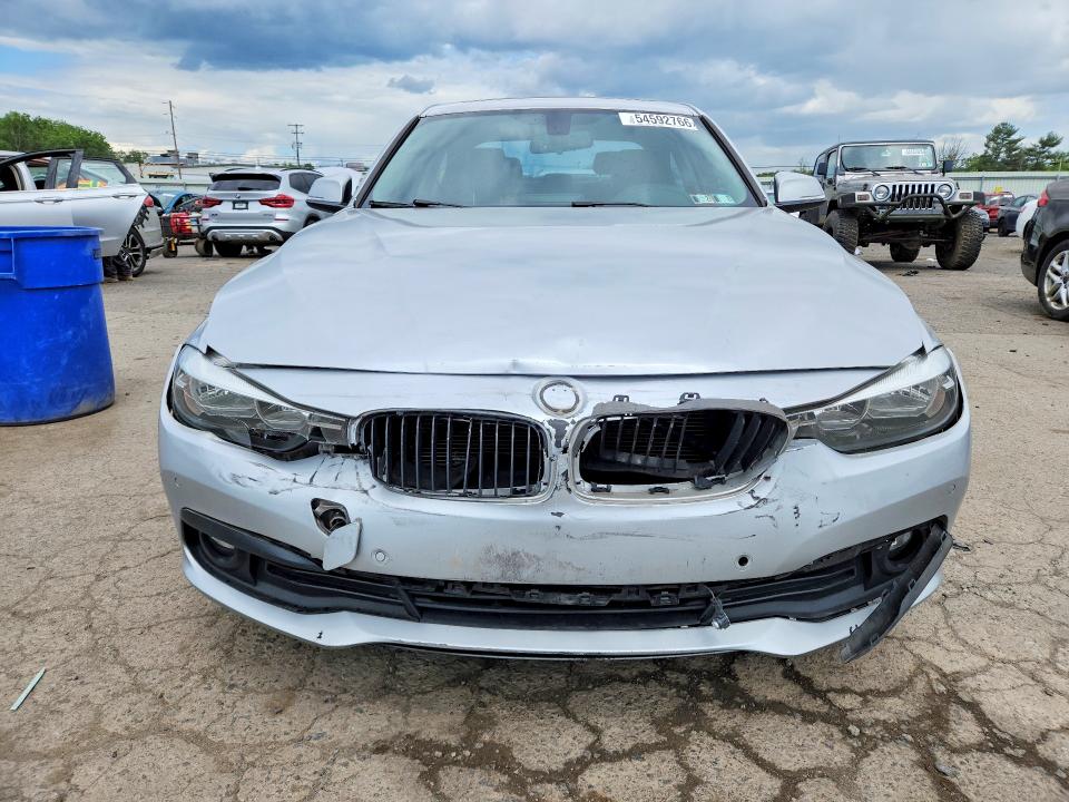 54592766 :رقم المزاد ، WBA8E5G53GNU21479 vin ، 2016 Bmw 320 مزاد بيع