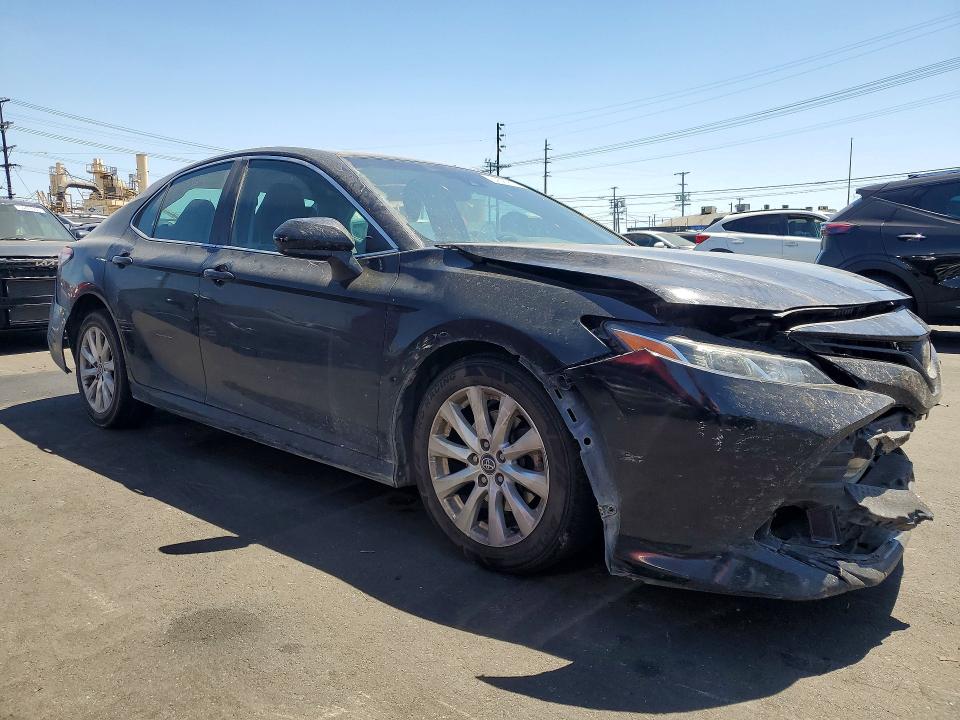 54326616 :رقم المزاد ، 4T1C11AK6LU342044 vin ، 2020 Toyota Camry مزاد بيع