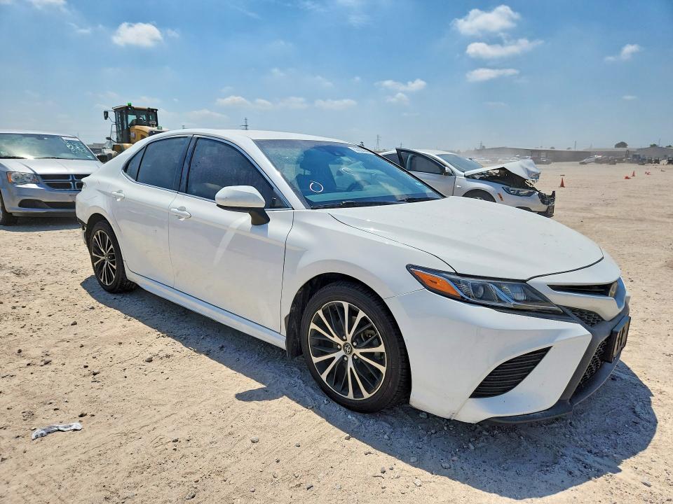 Продажа на аукционе авто 2018 Toyota Camry, vin: 4T1B11HK6JU675875, номер лота: 53052046