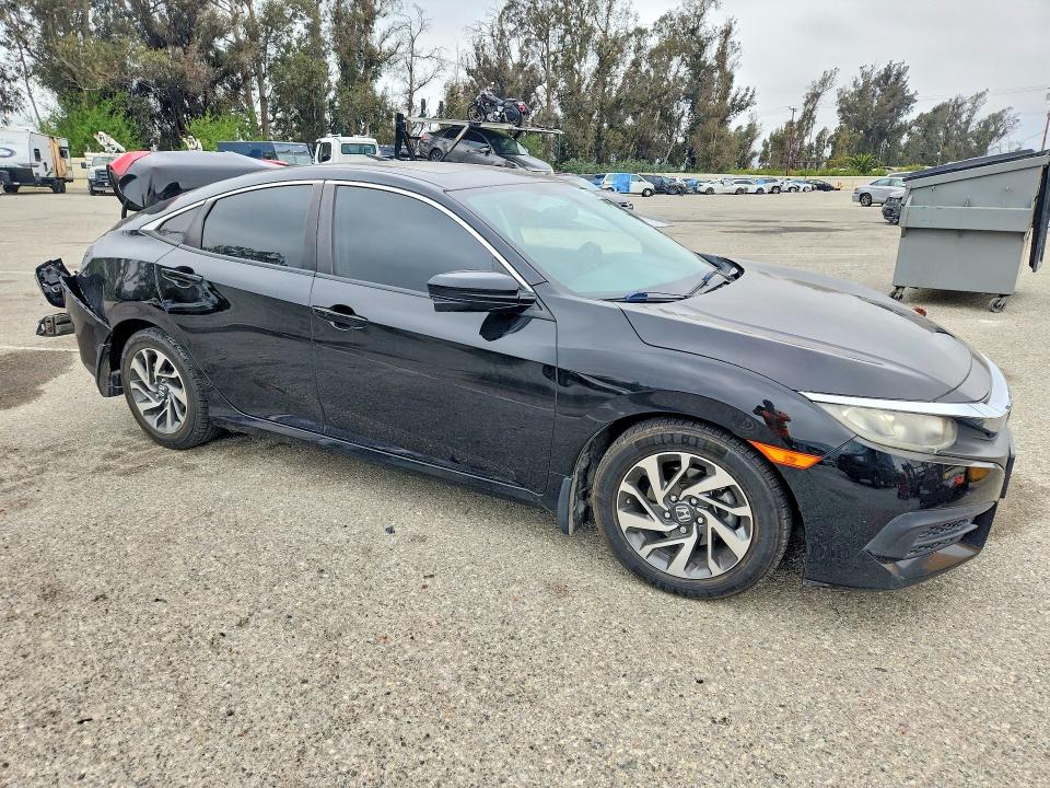 53045666 :رقم المزاد ، 2HGFC2F77HH505639 vin ، 2017 Honda Civic مزاد بيع