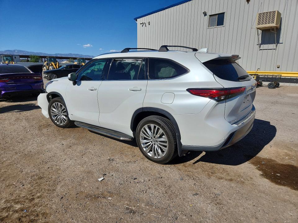Auction sale of the 2022 Toyota Highlander, vin: 5TDEBRCH7NS104916, lot number: 54817146
