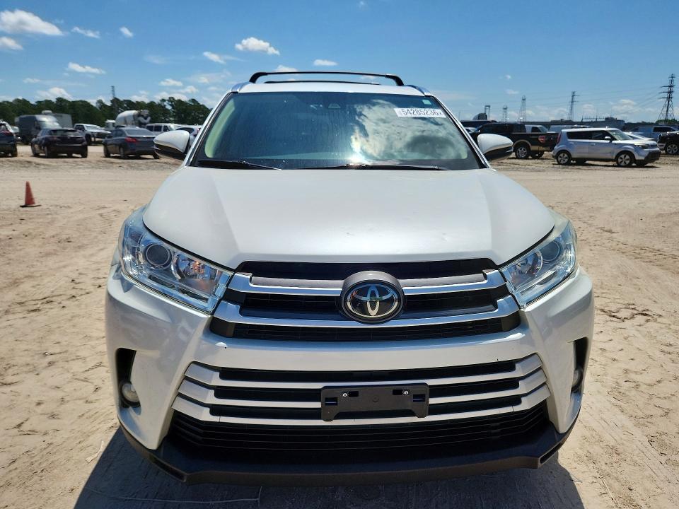 Продажа на аукционе авто 2018 Toyota Highlander, vin: 5TDKZRFH1JS549642, номер лота: 54285236