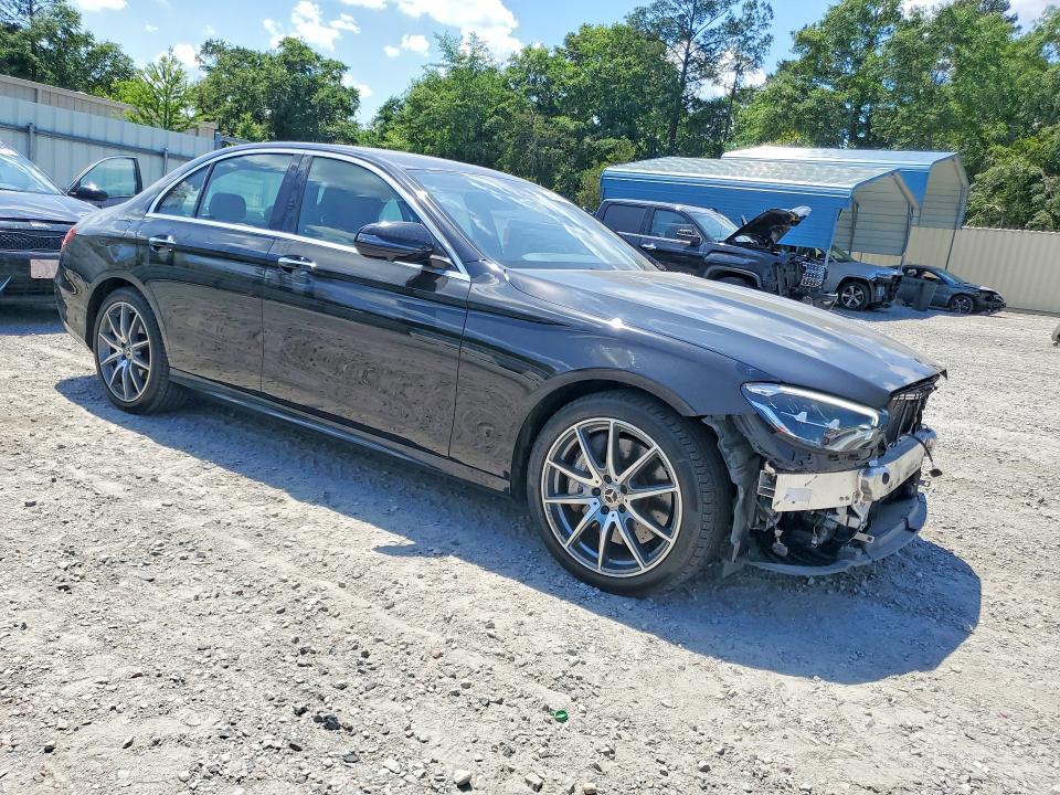 53687846 :رقم المزاد ، W1KZF8DB6NB038995 vin ، 2022 Mercedes-benz E مزاد بيع