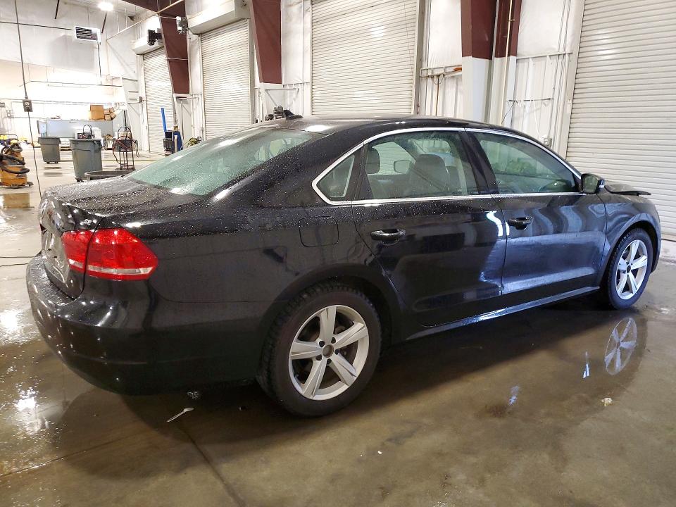 54239446 :رقم المزاد ، 1VWBH7A3XDC011429 vin ، 2013 Volkswagen Passat مزاد بيع