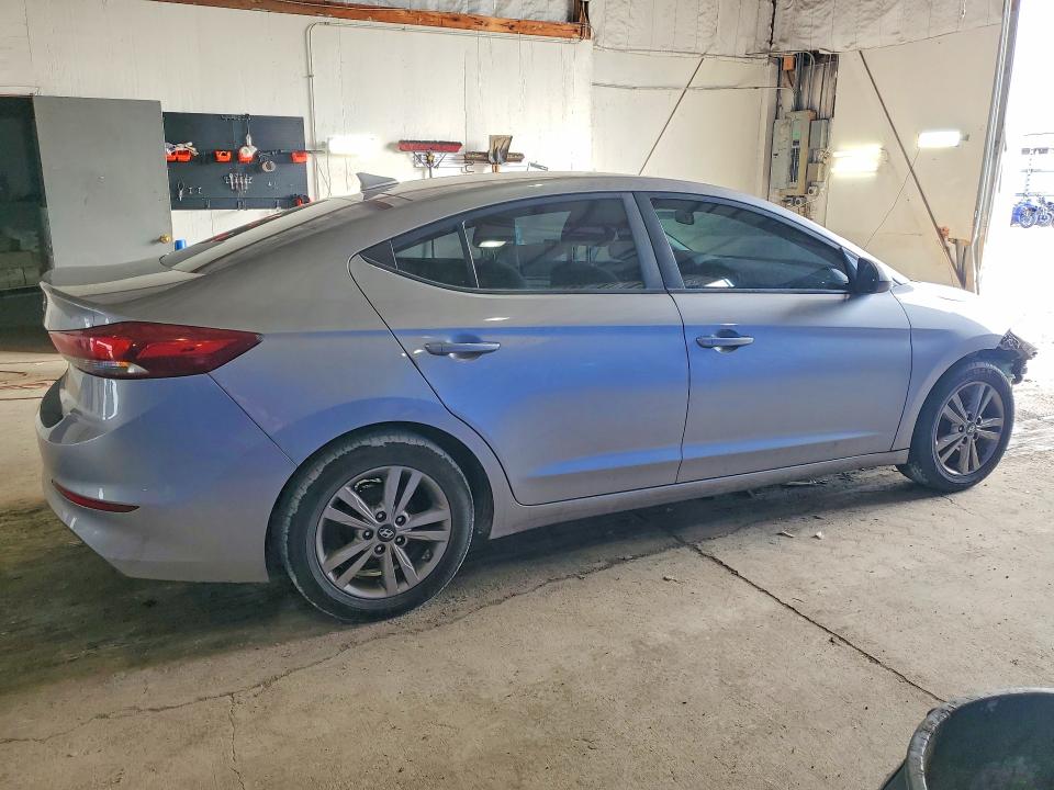 53923456 :رقم المزاد ، 5NPD84LF8HH181400 vin ، 2017 Hyundai Elantra مزاد بيع