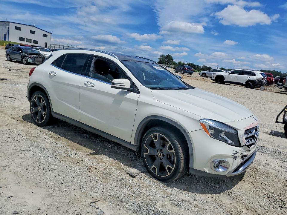 53097446 :رقم المزاد ، WDCTG4EB5JJ421275 vin ، 2018 Mercedes-benz Gla مزاد بيع