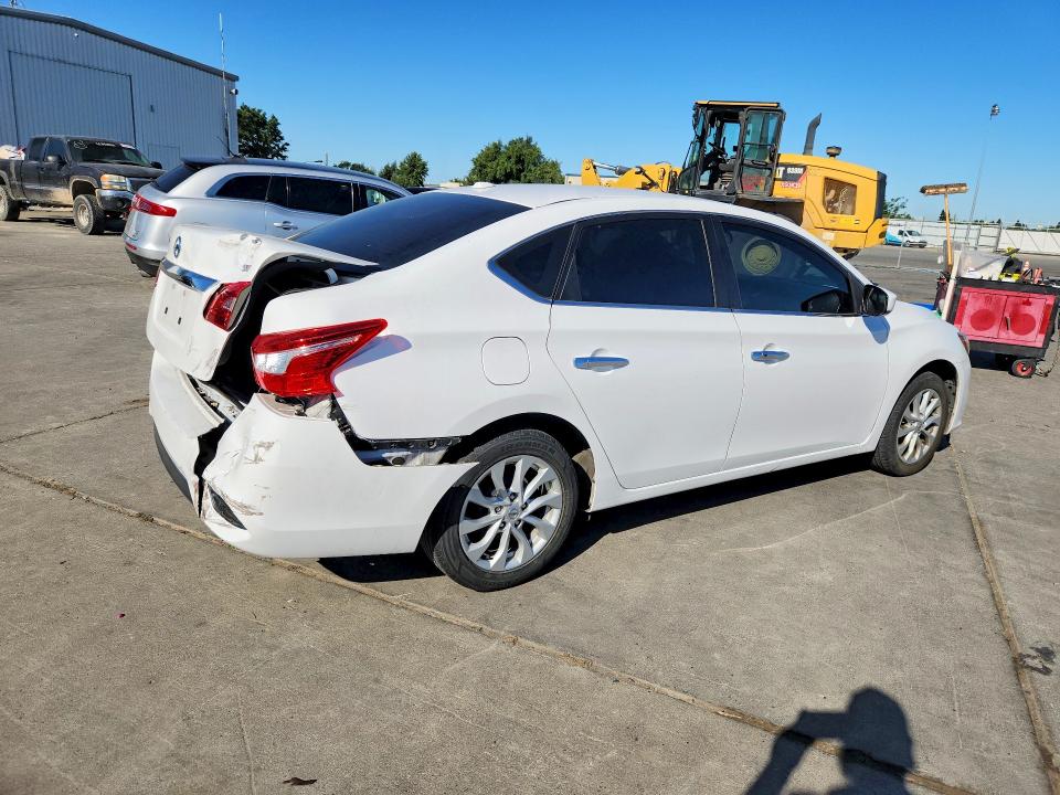 54141276 :رقم المزاد ، 3N1AB7AP3KY438073 vin ، 2019 Nissan Sentra مزاد بيع