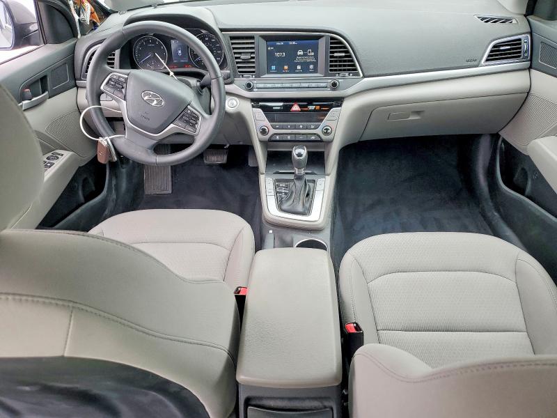 55419186 :رقم المزاد ، 5NPD84LF5JH360404 vin ، 2018 Hyundai Elantra مزاد بيع