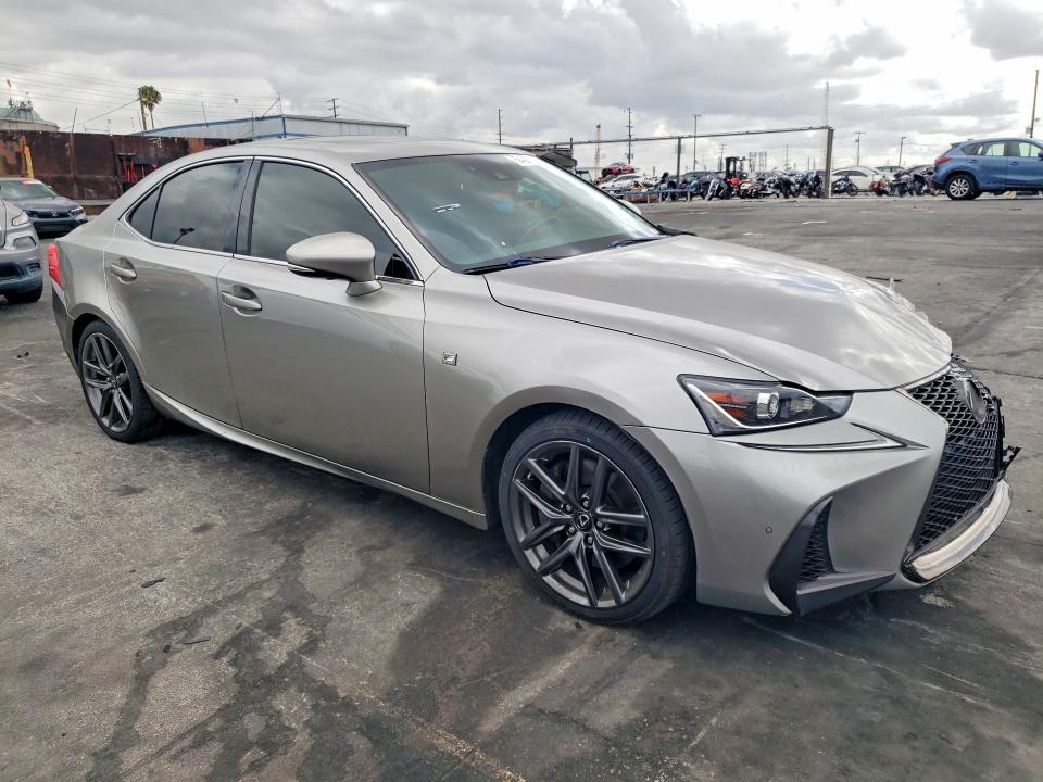 54905516 :رقم المزاد ، JTHBA1D24J5078209 vin ، 2018 Lexus Is مزاد بيع