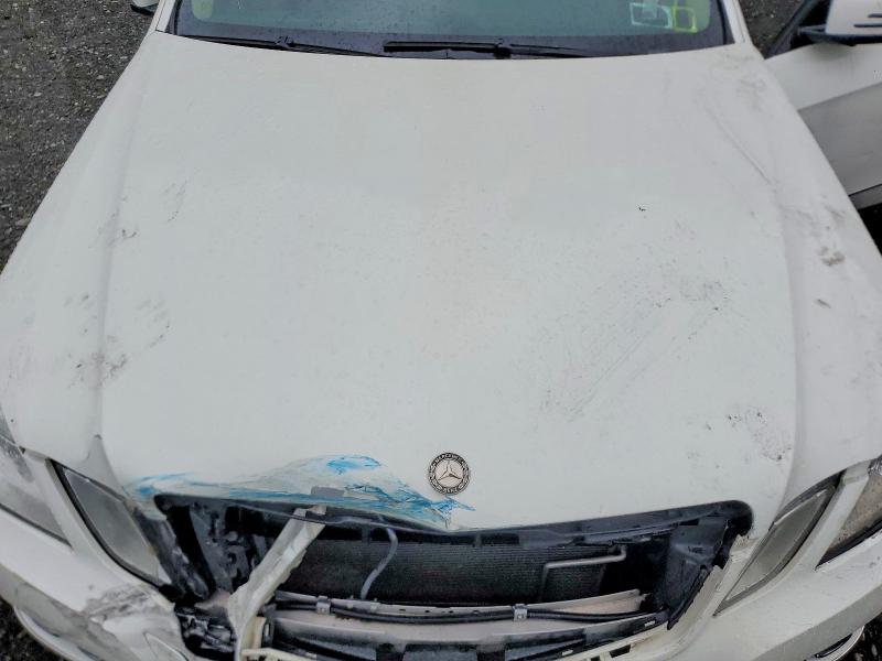 53643386 :رقم المزاد ، WDDHF8HB1BA425431 vin ، 2011 Mercedes-benz E مزاد بيع