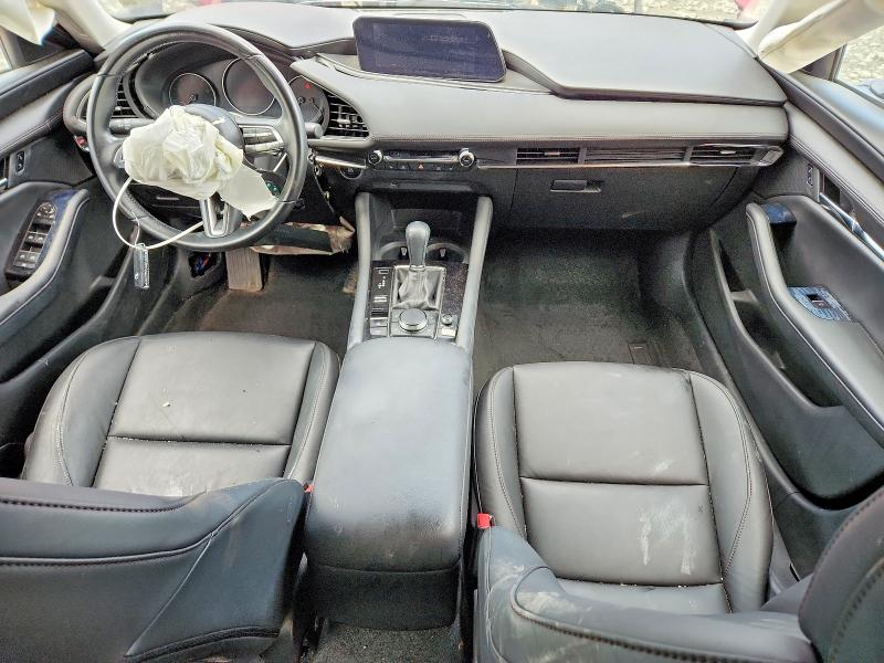 54577946 :رقم المزاد ، JM1BPBCL8M1342947 vin ، 2021 Mazda 3 مزاد بيع