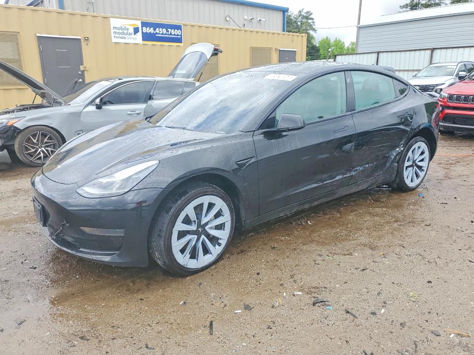 52676846 :رقم المزاد ، 5YJ3E1EA1NF369643 vin ، 2022 Tesla Model 3 مزاد بيع