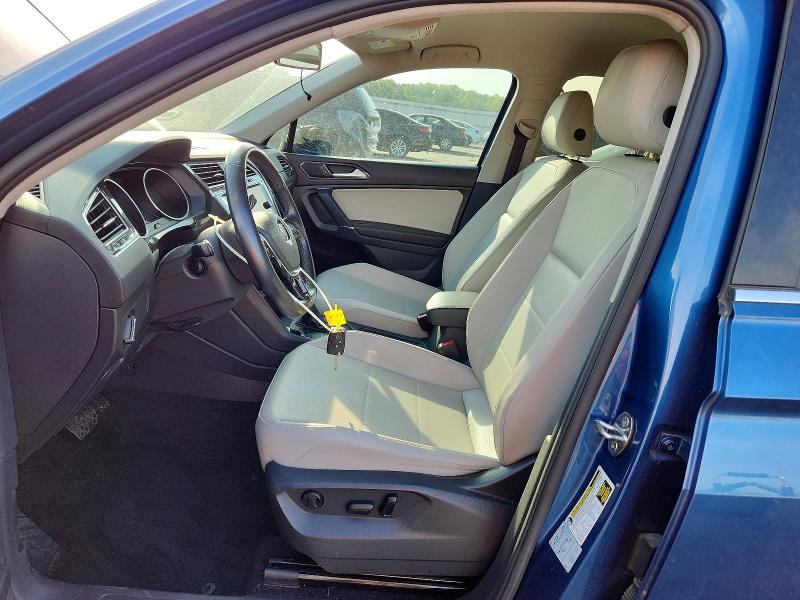 54473696 :رقم المزاد ، 3VV2B7AX3JM176855 vin ، 2018 Volkswagen Tiguan مزاد بيع