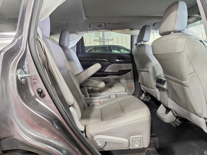 52858966 :رقم المزاد ، 5TDDKRFH7FS084031 vin ، 2015 Toyota Highlander مزاد بيع