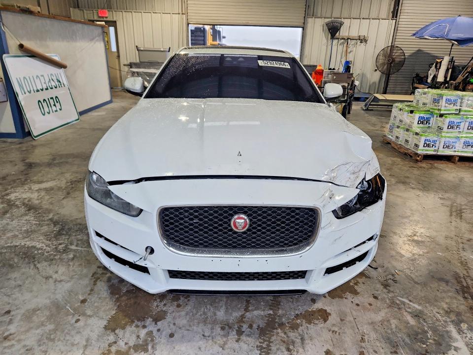 Продаж на аукціоні авто 2017 Jaguar Xe, vin: SAJAR4BG7HA978837, номер лоту: 52924966