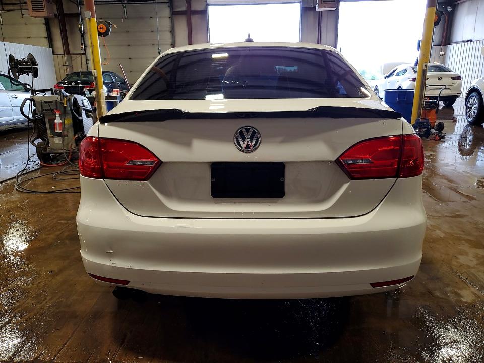53797346 :رقم المزاد ، 3VWDP7AJ5DM269477 vin ، 2013 Volkswagen Jetta مزاد بيع