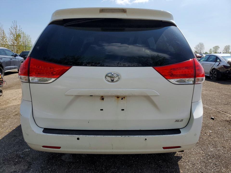 2011 Toyota Sienna მანქანა იყიდება აუქციონზე, vin: 5TDYK3DC8BS057176, აუქციონის ნომერი: 53559386