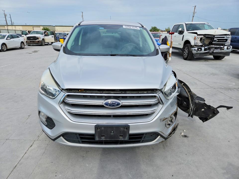 52821576 :رقم المزاد ، 1FMCU0G90HUE16362 vin ، 2017 Ford Escape مزاد بيع