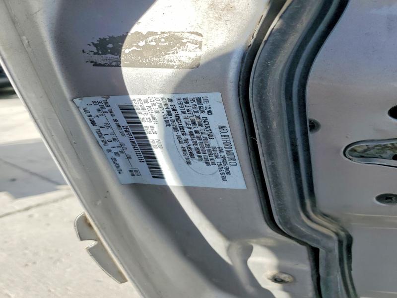 2004 Ford Crown Victoria მანქანა იყიდება აუქციონზე, vin: 2FAFP74WX4X132158, აუქციონის ნომერი: 55100066