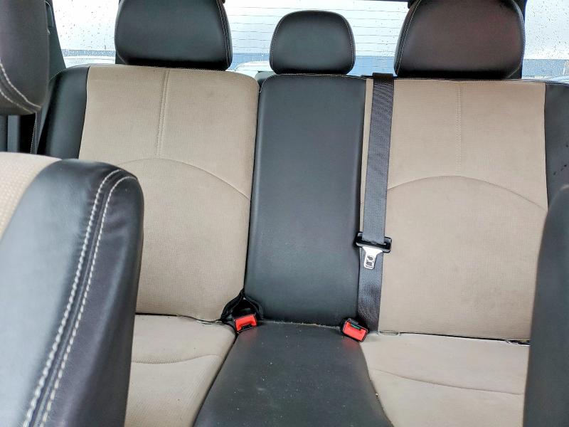 51968966 :رقم المزاد ، 4M2CN9H76AKJ29123 vin ، 2010 Mercury Mariner مزاد بيع