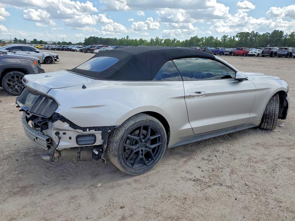54832096 :رقم المزاد ، 1FATP8UH7G5245971 vin ، 2016 Ford Mustang مزاد بيع