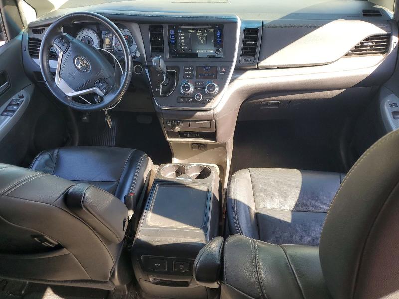 53663076 :رقم المزاد ، 5TDXZ3DC1HS853090 vin ، 2017 Toyota Sienna مزاد بيع