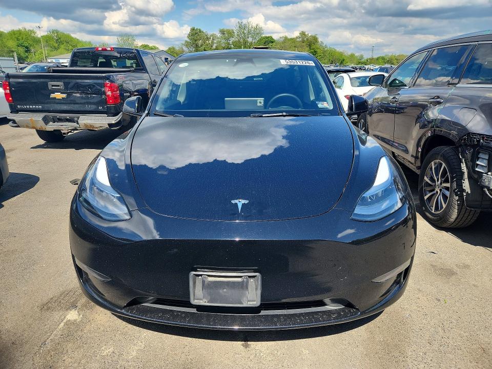 2024 Tesla Model Y მანქანა იყიდება აუქციონზე, vin: 7SAYGDEE1RF164711, აუქციონის ნომერი: 53531226