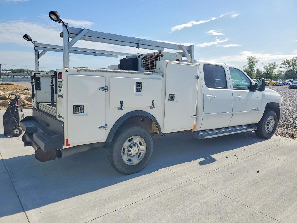 54674696 :رقم المزاد ، 1GC4K1B65AF131071 vin ، 2010 Chevrolet Silverado مزاد بيع