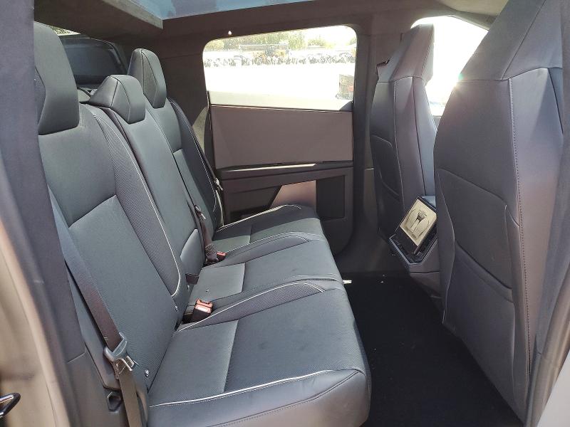 52228386 :رقم المزاد ، 7G2CEHED3RA040316 vin ، 2024 Tesla Cybertruck مزاد بيع
