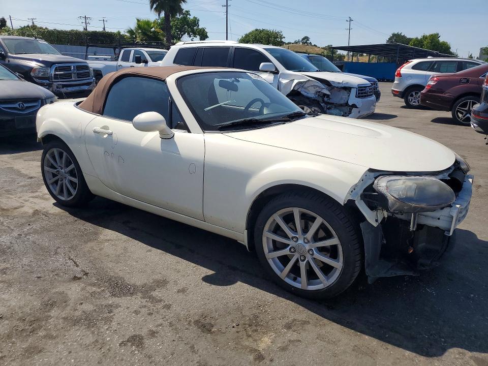 Продажа на аукционе авто 2006 Mazda Mx-5 Miata, vin: JM1NC25F360111737, номер лота: 53405946