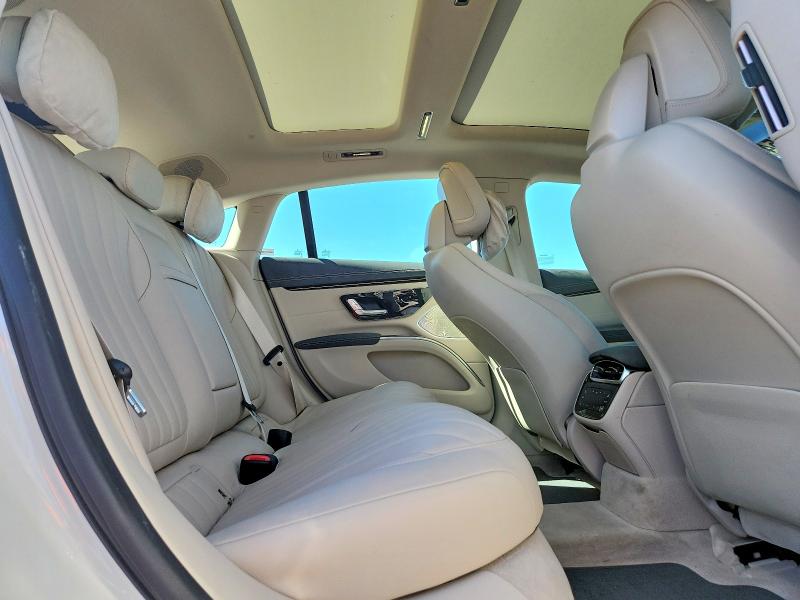 55493896 :رقم المزاد ، W1KCG2DB6NA012841 vin ، 2022 Mercedes-benz Eqs Sedan مزاد بيع