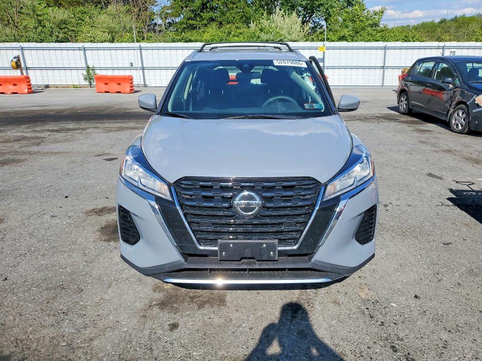 52879886 :رقم المزاد ، 3N1CP5CV1ML556178 vin ، 2021 Nissan Kicks مزاد بيع