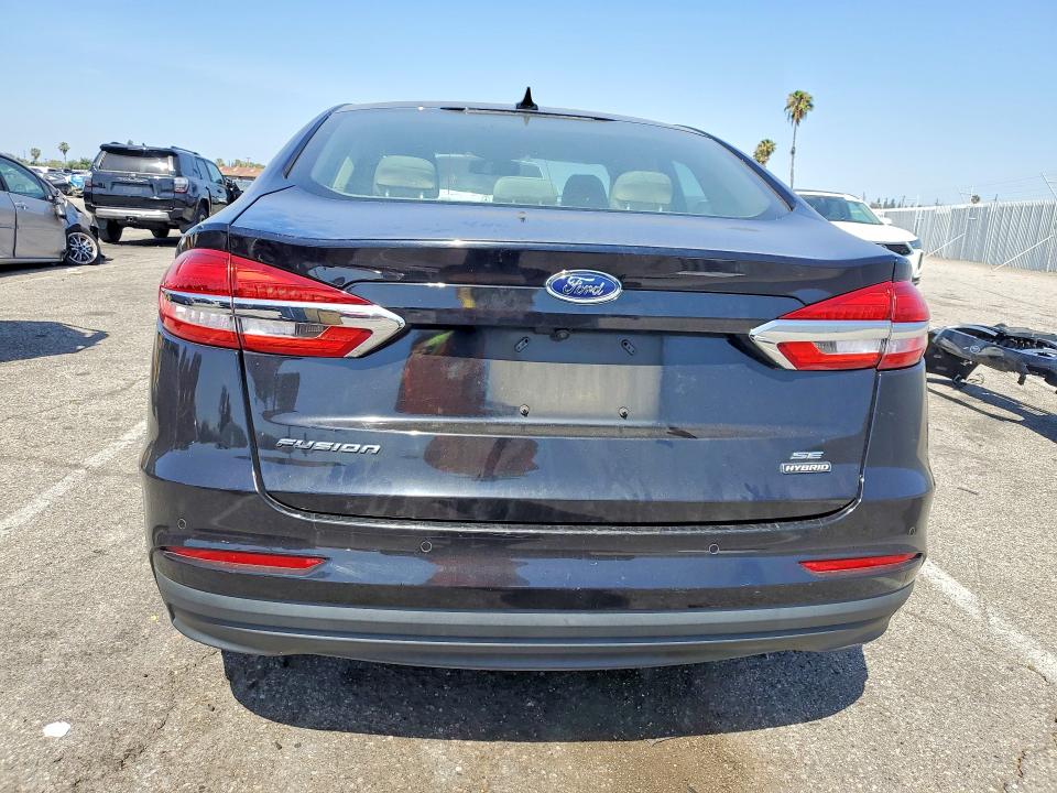2020 Ford Fusion მანქანა იყიდება აუქციონზე, vin: 3FA6P0LU3LR189385, აუქციონის ნომერი: 54162496