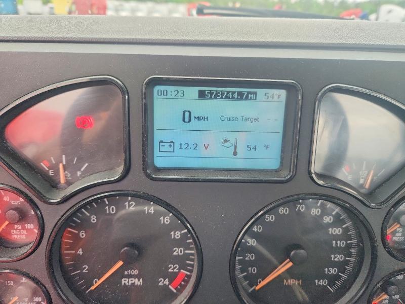 52597026 :رقم المزاد ، 1M1AW01X0FM006977 vin ، 2015 Mack 600 مزاد بيع
