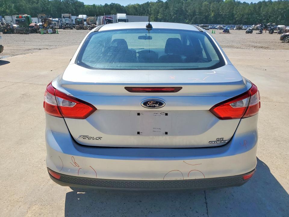 52539896 :رقم المزاد ، 1FADP3F25EL381413 vin ، 2014 Ford Focus مزاد بيع