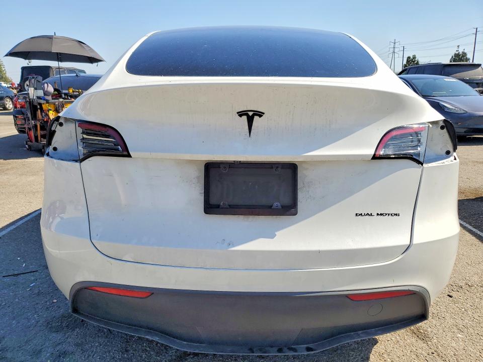 52074326 :رقم المزاد ، 7SAYGDEE7PF598452 vin ، 2023 Tesla Model Y مزاد بيع
