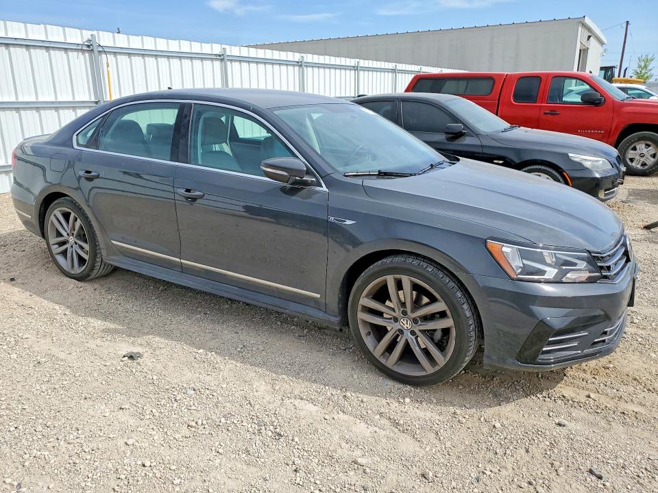 52758146 :رقم المزاد ، 1VWDT7A37HC063291 vin ، 2017 Volkswagen Passat مزاد بيع