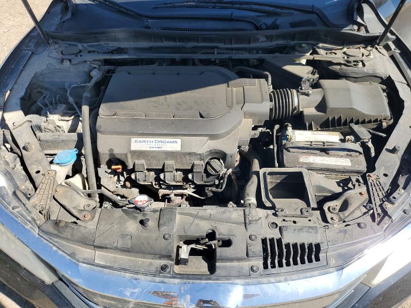 52036586 :رقم المزاد ، 1HGCR3F91HA005032 vin ، 2017 Honda Accord مزاد بيع