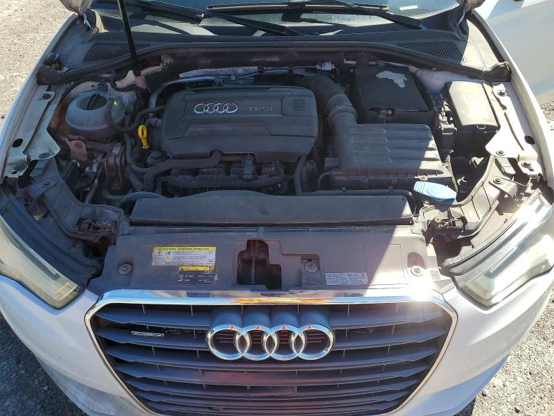 54138096 :رقم المزاد ، WAUBFGFF8F1045957 vin ، 2015 Audi A3 مزاد بيع