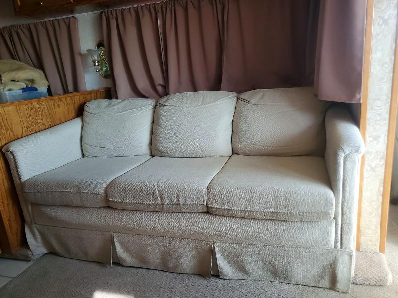 53939556 :رقم المزاد ، 4UZ6XFBA5YCF99159 vin ، 2000 Freightliner Allegro Bu مزاد بيع