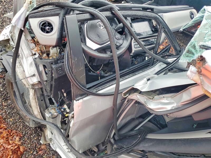 Продажа на аукционе авто 2018 Toyota Corolla, vin: 2T1BURHE8JC085694, номер лота: 73064305